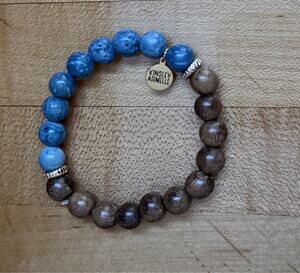 Kinsley Armelle Blue and brown bead stretch bracelet 6.5”7” New